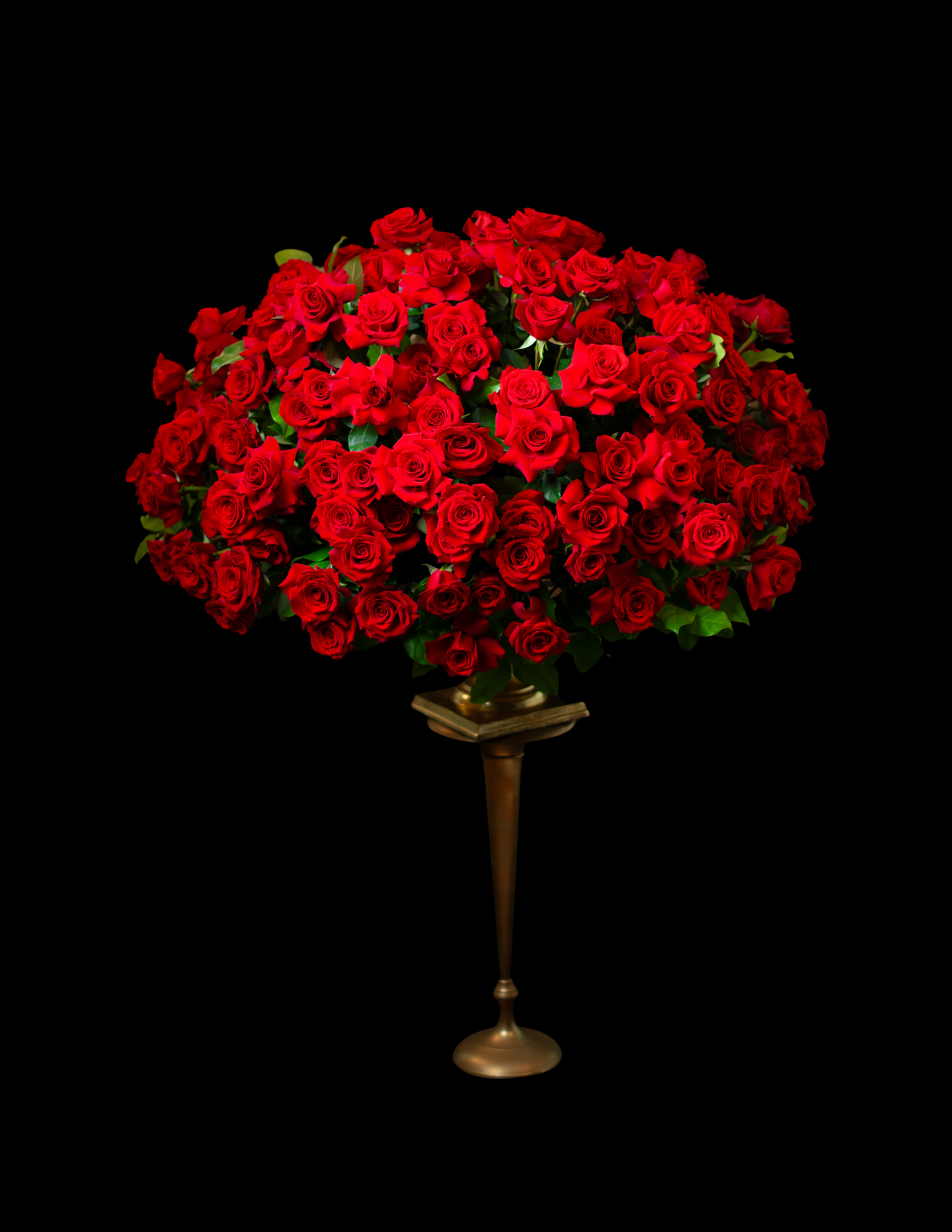 Royal Bloom - 200 Roses Gold Pedestal